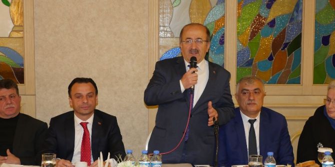 Başkan Gümrükçüoğlu, Maçka’da Mahalle Muhtarları İle Buluştu