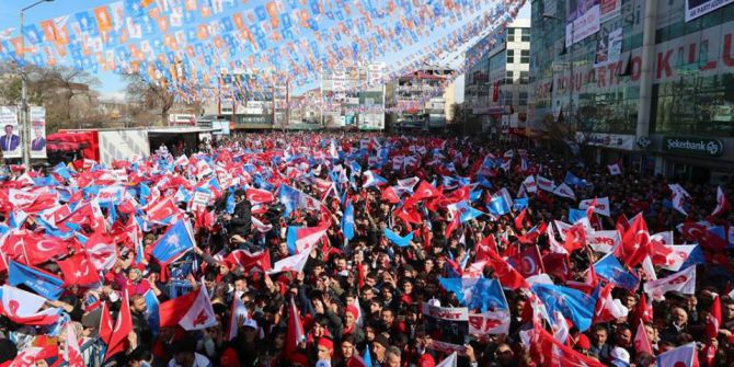 Başbakan Yıldırım: "Evet Dediğinizde Kandil’in Mumu, Pensilvanya’nın Işığı Sönecek’’