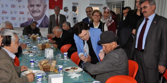 Ak Parti’den ‘Büyüklerimize Hürmet Kararımız Evet’ Programı