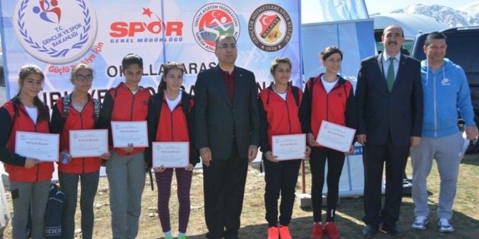 Malatya Valisi Toprak’ın Spor Aşkı