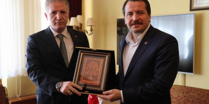 Vali Gül: "Sendikalar Endüstri Toplumların Vazgeçilmez Örgütleridir"