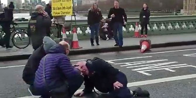 Londra’da Saldırı : 2 Kişi Vuruldu Yaklaşık 12 Yaralı Var