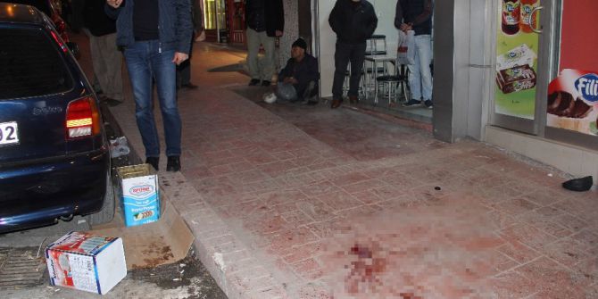 Samsun’da Bıçaklı Kavga: 2’si Polis 3 Yaralı