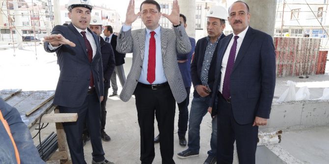 Başkan Duruay Ve Kaymakam Esmer Sosyal Tesis İnşaatını İnceledi