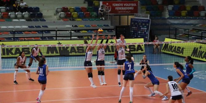 Büyükşehir Finallere Veda Etti