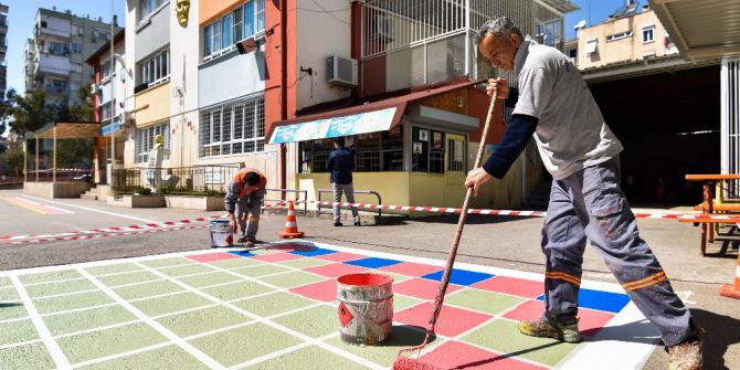 Muratpaşa’dan Okullara Bakım