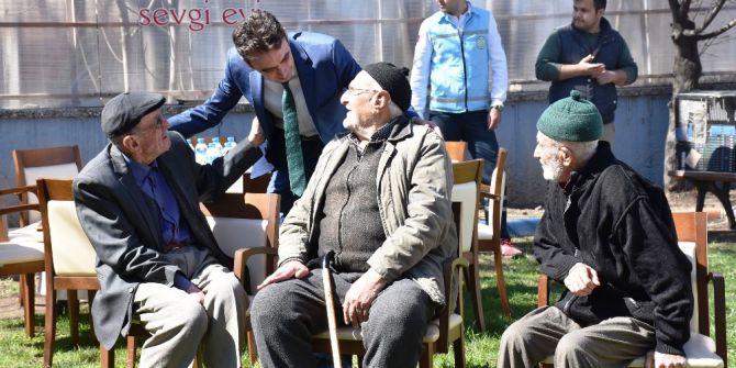 Dursunbey’de Yaşlılar Günü Etkinliği