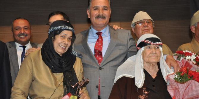 Toroslar’dan Yaşlılar Haftası’na Özel Tiyatro Gösterisi