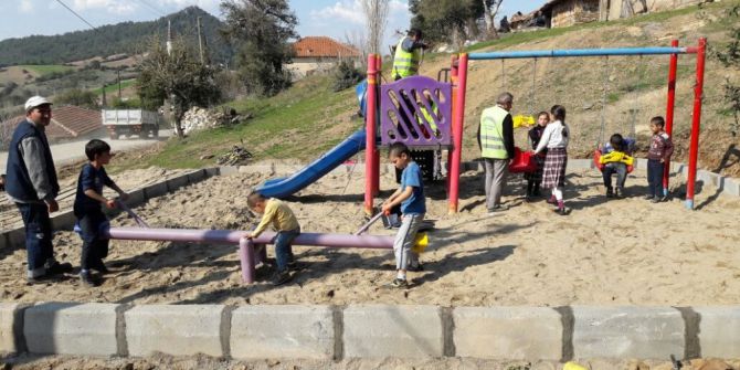 Sivrice’deki Çocukların Yüzü Güldü