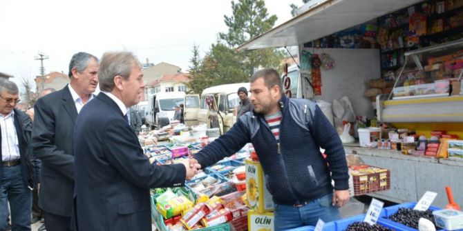 Pazarcı Esnafından ’Evet’ Kampanyasına Destek İstediler