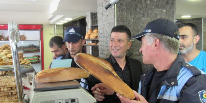 Büyükşehir Zabıtası Fırınları Denetliyor