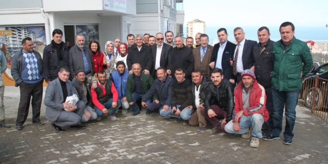 Ak Parti Trabzon Milletvekilleri Günnar Ve Cora’dan Referandum Gezileri