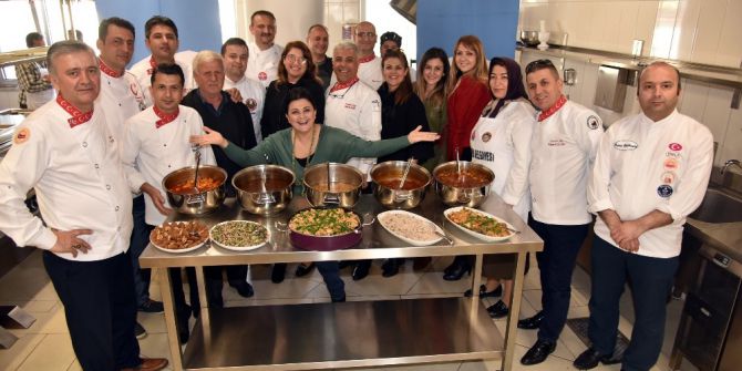 Usta Aşçılar Alanya Yemeklerini Öğrendi