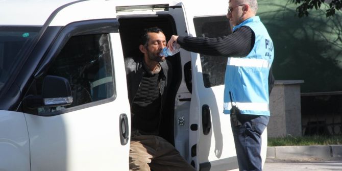 Meslektaşlarını Yaralayan Kişiye Polis Şefkati