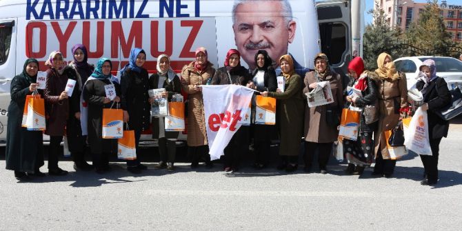 Ak Parti Konya Kadın Kolları Ev Ev Gezerek Referandum İçin Destek İstiyor