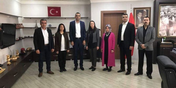 Ak Partili Kadınlardan Türk Metal Sendikasına Taziye Ziyareti