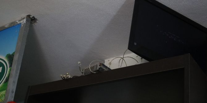 Hem Marketi Soydular Hem Kayıt Cihazını Götürdüler