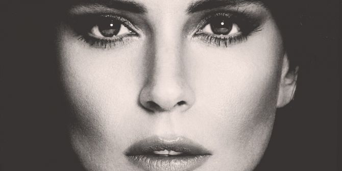 Ünlü Popçu Simge Sağın’dan Basın Açıklaması