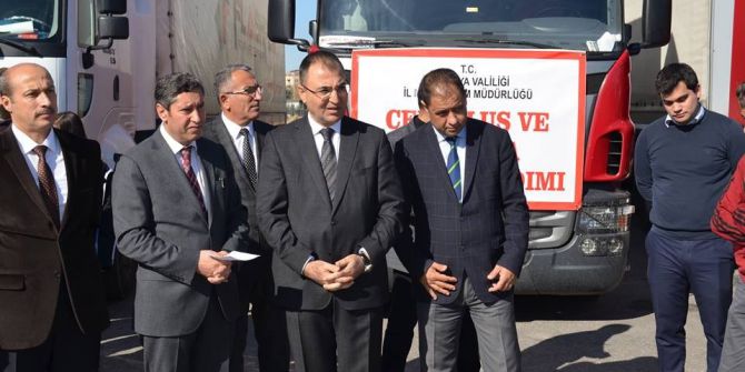 Malatya’dan Sınır Ötesine 10 Tır Dolusu Okul Malzemesi Gönderildi