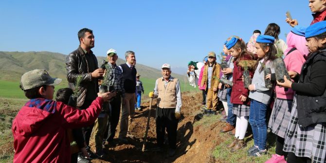 Kahramanmaraş’ta 250 Bin Fidan Toprakla Buluşacak