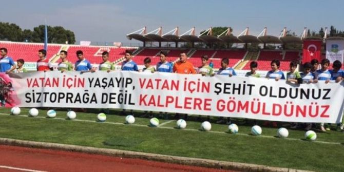 Ayvalık Mehmet Akif Ersoy Ortaokulu Bşb Mahalle Ligi İkincisi Oldu