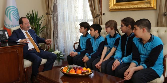 Öğrenciler, Başkan Gürkan’a Merak Ettiklerini Sordu