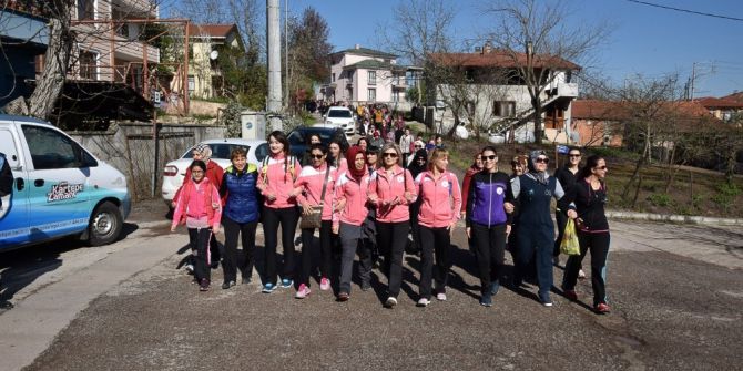 Kartepe Kadınlar Kulübü ’Dünya Su Günü’ İçin Yürüdü