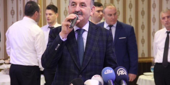 Bakan Müezzinoğlu: "5 Gece Nezarette Kaldım"