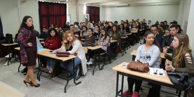 Üniversiteli Gençlere Madde Bağımlığı İle Mücadele Eğitimi