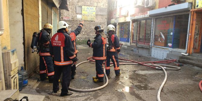 Beyoğlu’nda Yangın Paniği