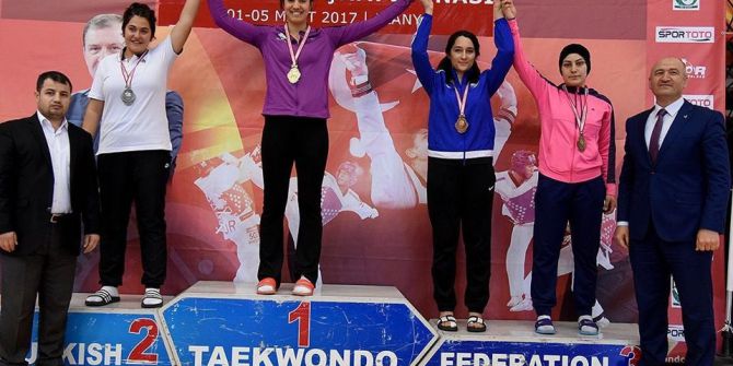 Kardeş Tekvandocular Alanya’dan Dereceyle Döndü