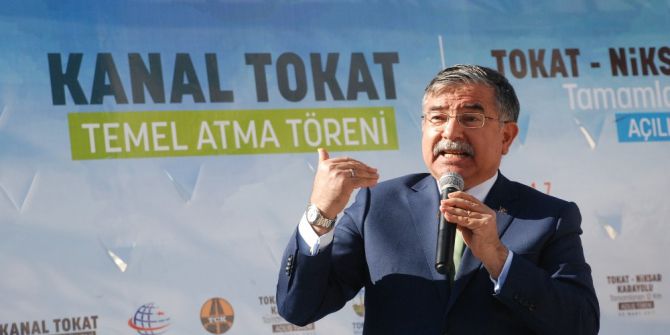 Bakan Yılmaz: "Evet Derseniz Cumhuriyetin İlanı Kadar Bu Ülkeye Hizmet Etmiş Olacaksınız"