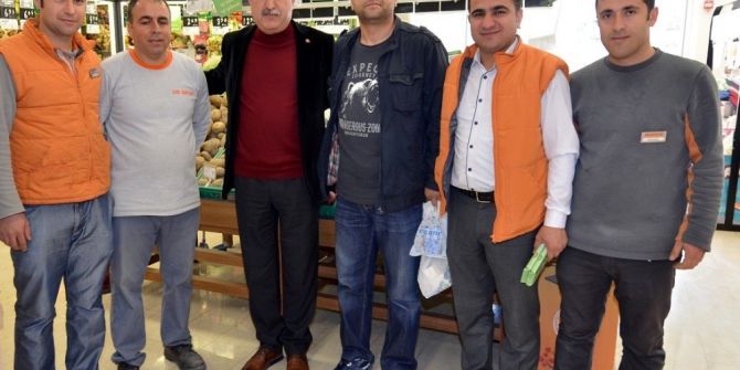 Başkan Polat, Fahri Kayahan Bulvarındaki Esnafları Ziyaret Etti