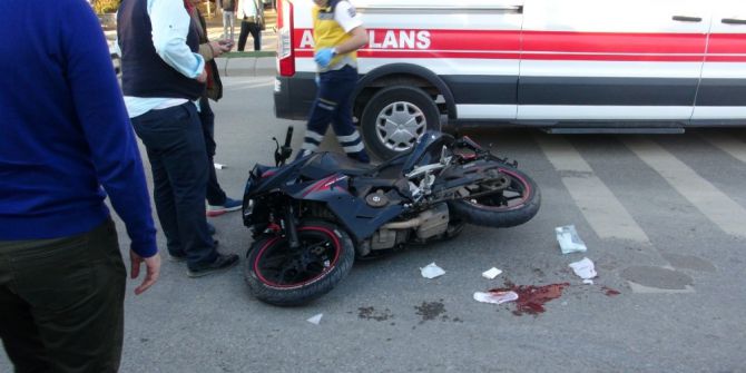 Edirne’de Motosiklet Kazası : 1 Ağır Yaralı