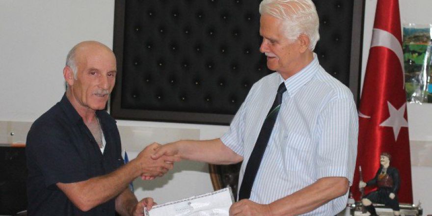 54 Yaşında Üniversite Bitirdi