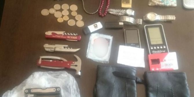 Kumluca Ve Finike’de Evlerden Hırsızlık Yapan Kişi Yakalandı
