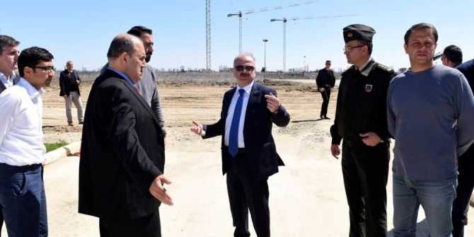Vali Çakacak, Çukurova Bölgesel Havalimanı İnşaat Sahasında İncelemelerde Bulundu
