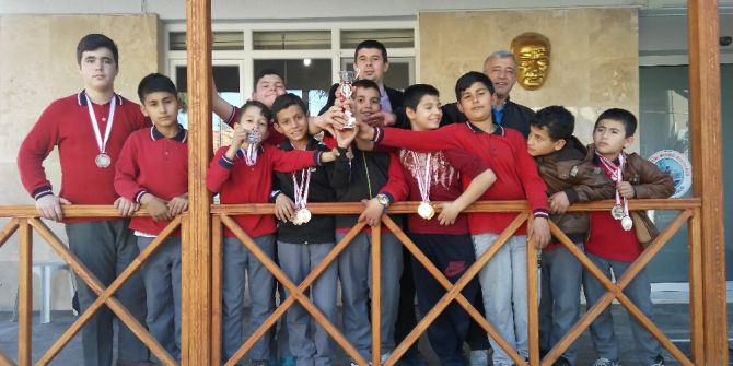 Havran Hem, Başarısını Madalyalandırdı