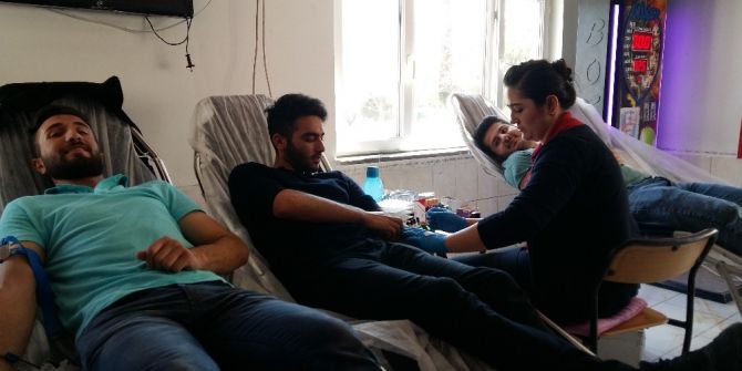 Elmalı Myo’dan Kan Bağışı