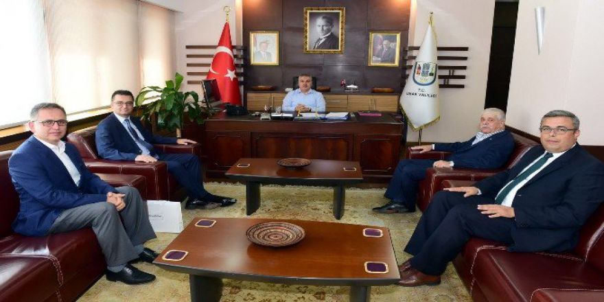 Uşak Ticaret Ve Sanayi Odası Yeni Yönetim Kurulu Vali Okur’u Ziyaret Etti