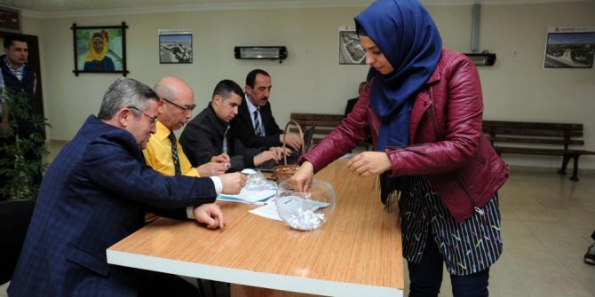 Kepez Belediyesi 100 İşçi İçin Kur’a Çekimi Yaptı