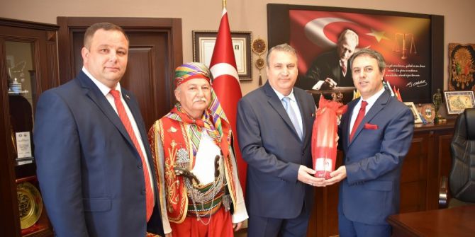 Başkan Çerçi Protokolü Güreşe Davet Etti