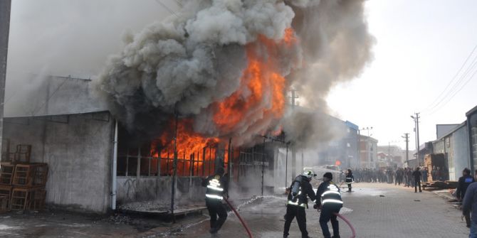 Mobilya Fabrikası Küle Döndü