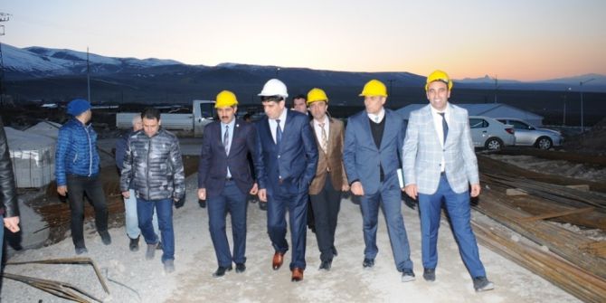 Rektör Alma, Suveren Kampüsünde İncelemelerde Bulundu