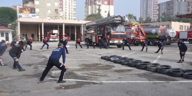 İtfaiyeciler Kondisyon Depoluyor