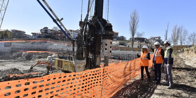 Hacı Bayram’a Modern Minibüs Durakları