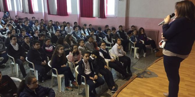 Avukat Çam, Öğrencilere Mesleğini Anlattı