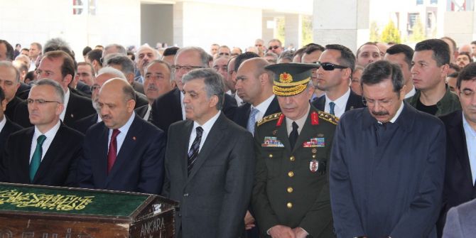 Tobb Başkanı Hisarcıklıoğlu’nun Annesi Son Yolculuğuna Uğurlandı