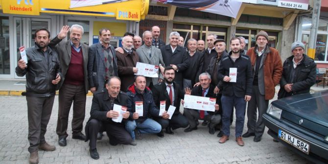 Ak Parti Trabzon Milletvekilleri Referandum Çalışmalarını Sürdürüyor