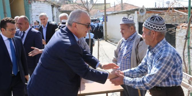 Başkan Ergün, Soma’da Vatandaşları Dinledi